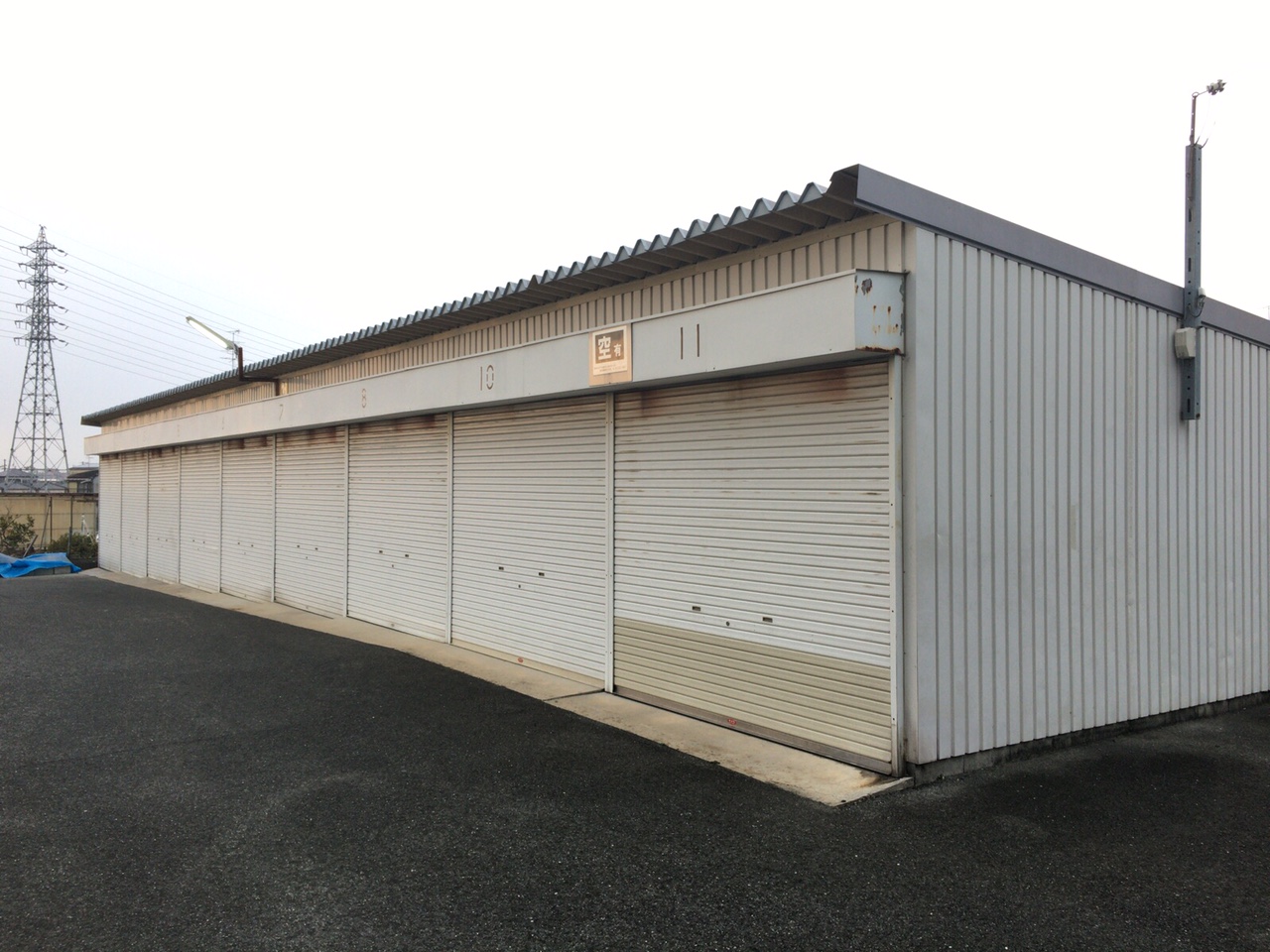 交野親和モータープール（シャッター付）